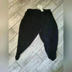 NWT JustFab cropped side slit pants size large